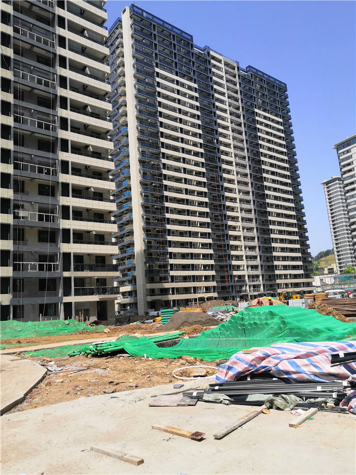 ���̰���