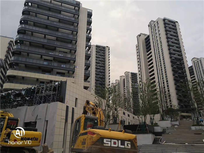 ���̰���