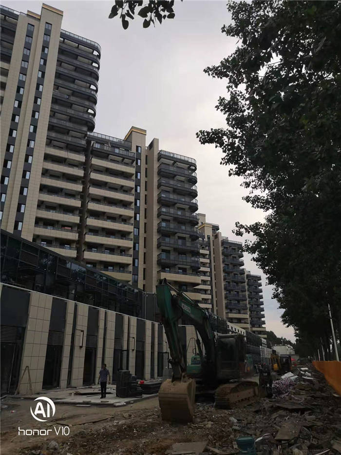 ���̰���