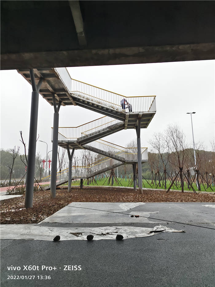 ���ݷ���