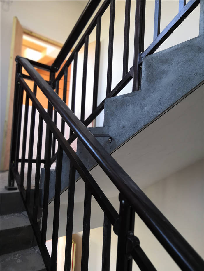 ���ݷ���