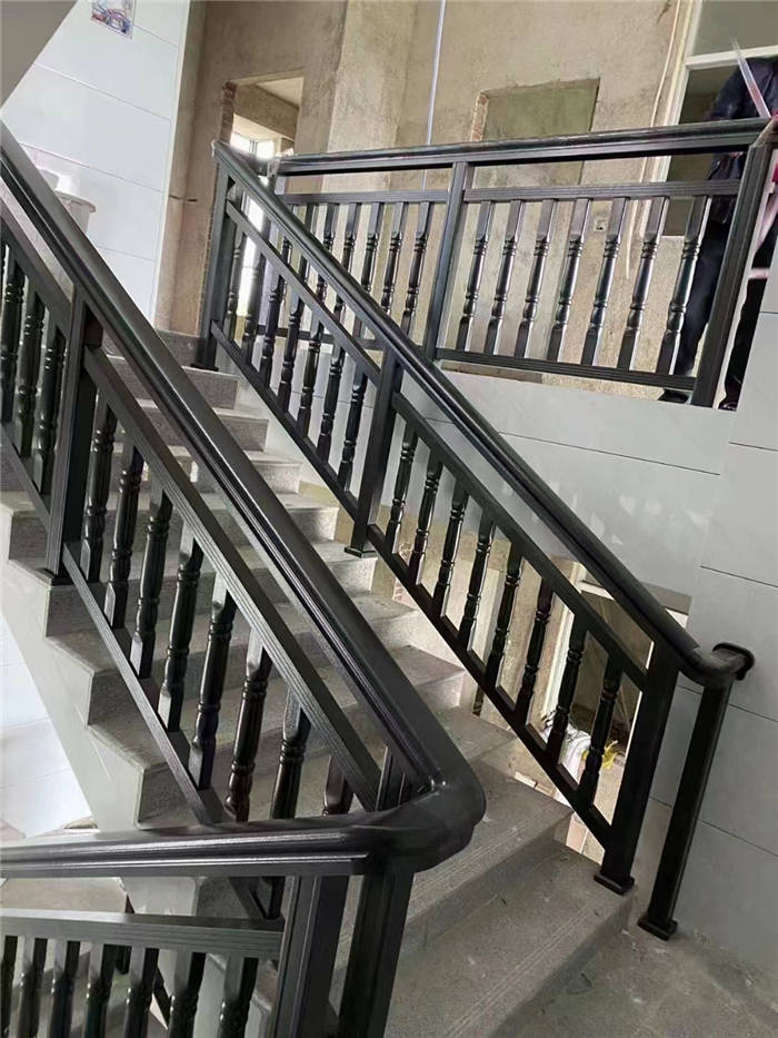 ���ݷ���